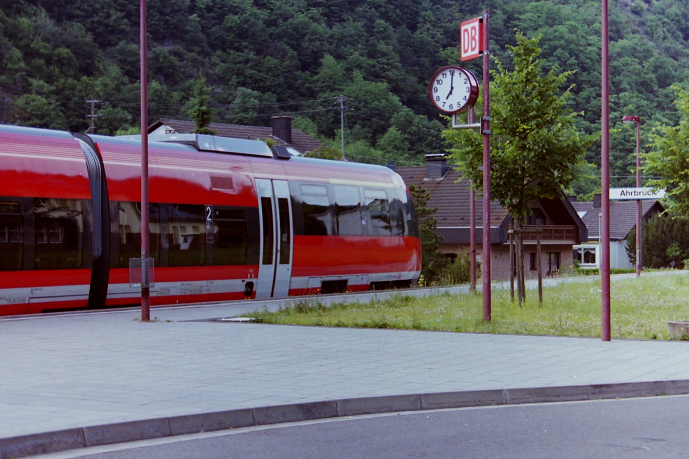 2001_0208